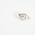 Chunky flower ring